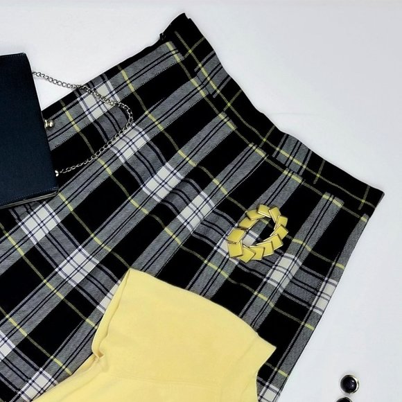 FIND THESE BEAUTIES & SO MUCH MORE IN MY CLOSET! - Picture 2 of 5